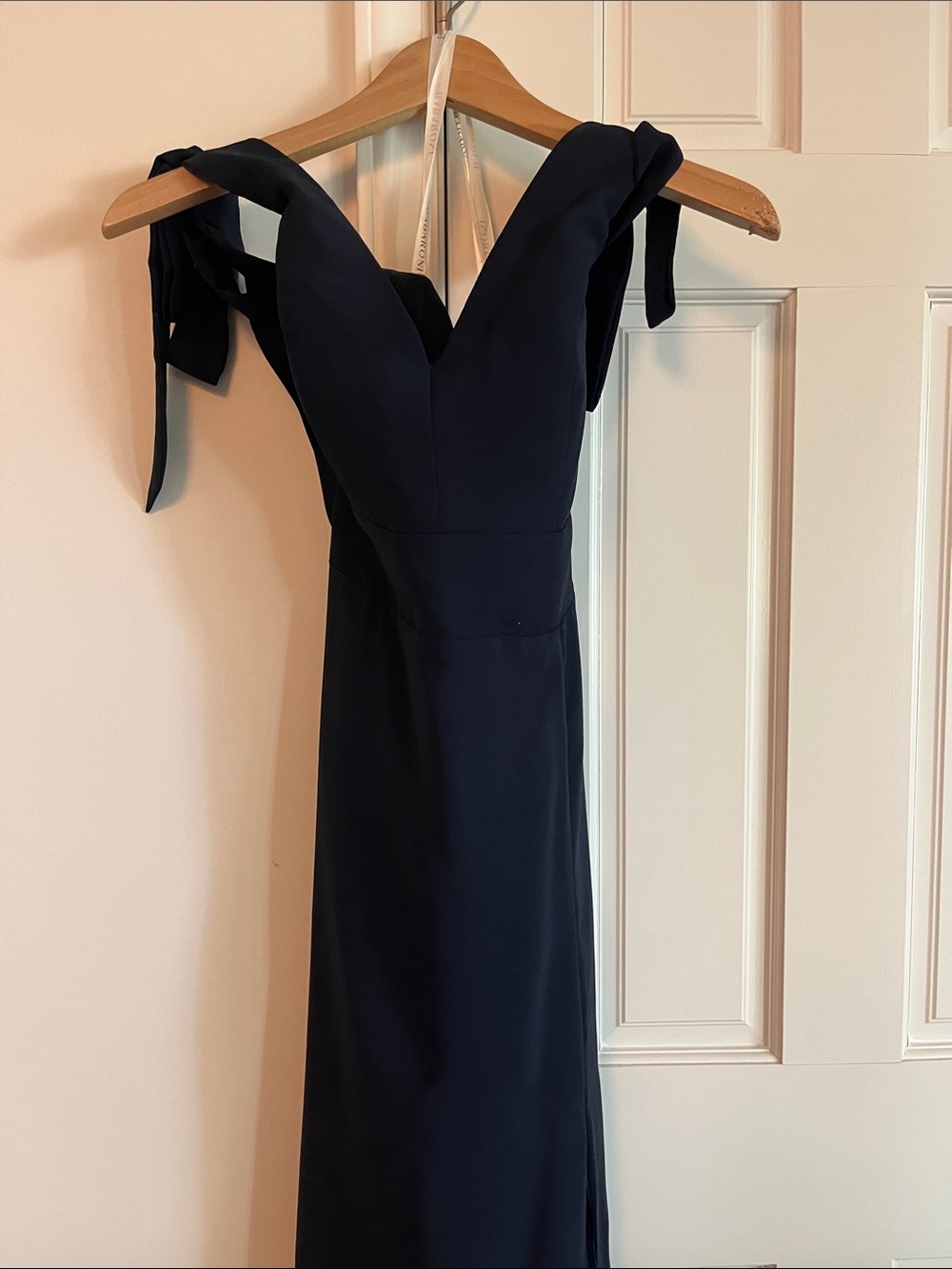 Classic Black V-Neck Tie-Shoulder Wedding Guest Dress